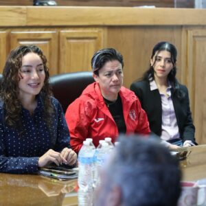 Invita Centro Fundacional a jornada de limpieza en Plaza Cervantina con Bravos