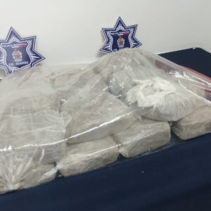 Asegura SSPM maleta con más de 10 kilogramos de marihuana abandonada en la colonia División del Norte