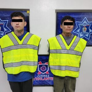 Mediante sistema de videovigilancia “Juárez Vigilante” detectan a dos sujetos en posesión de pistola de aire comprimido y cristal