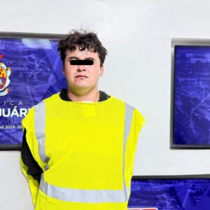 Policías Municipales arrestan a joven acusado de homicidio y tentativa de feminicidio contra sus abuelos; aseguran arma blanca