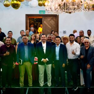 Cierran filas pastores evangélicos y grupos de fe en Chihuahua con Cruz