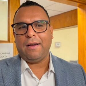 Arranca en Anapra entrega masiva de útiles; apoyo llegará a 140 mil estudiantes de Juárez