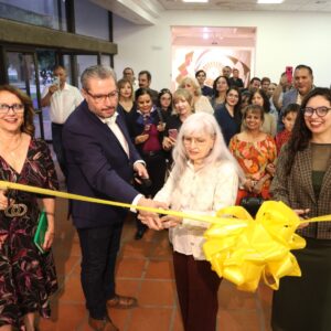 Inauguran la exposición “Del mediodía al anochecer” en el MAHCH